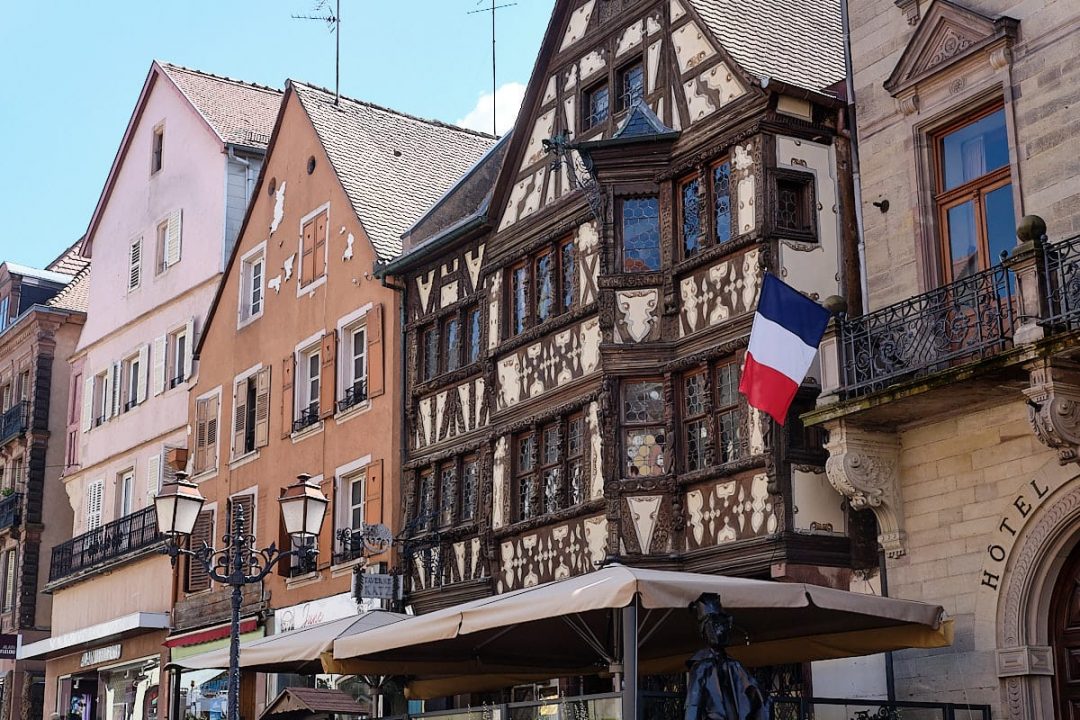 Saverne Besuchen Sie die Sehenswürdigkeiten und den Yachthafen